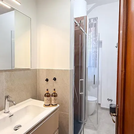 Ampio Moderno A Due Passi Da Trastevere Roma